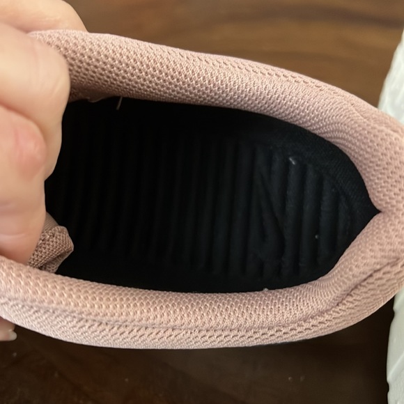 Nike Roche One ( Dusty Mauve Rose) - Picture 5 of 11